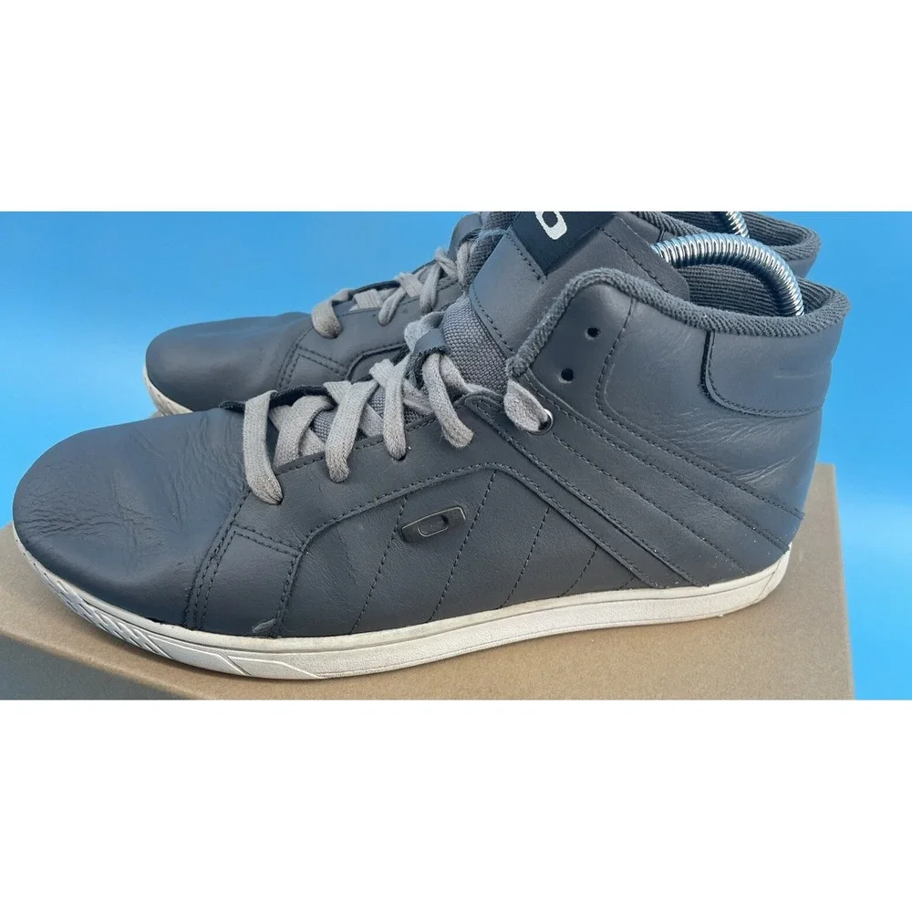 Oakley Southport High Top Sneakers Size 10 Charcoal Gray 13171-201‎ *See Pics